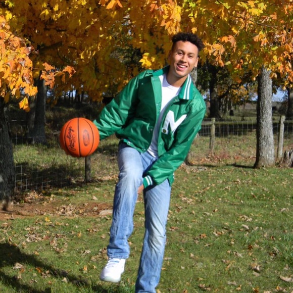 Meet your Posher, Chris Armstead - Picture 2 of 2